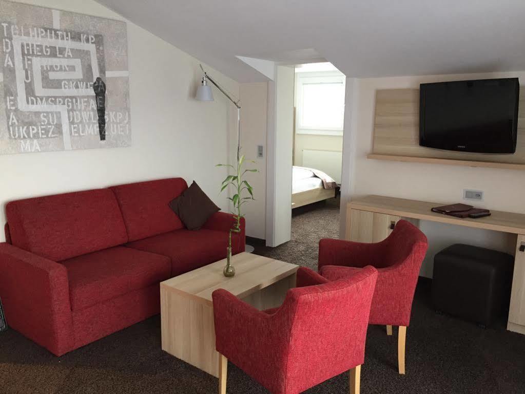 Hotel Oberland Triesenberg Εξωτερικό φωτογραφία