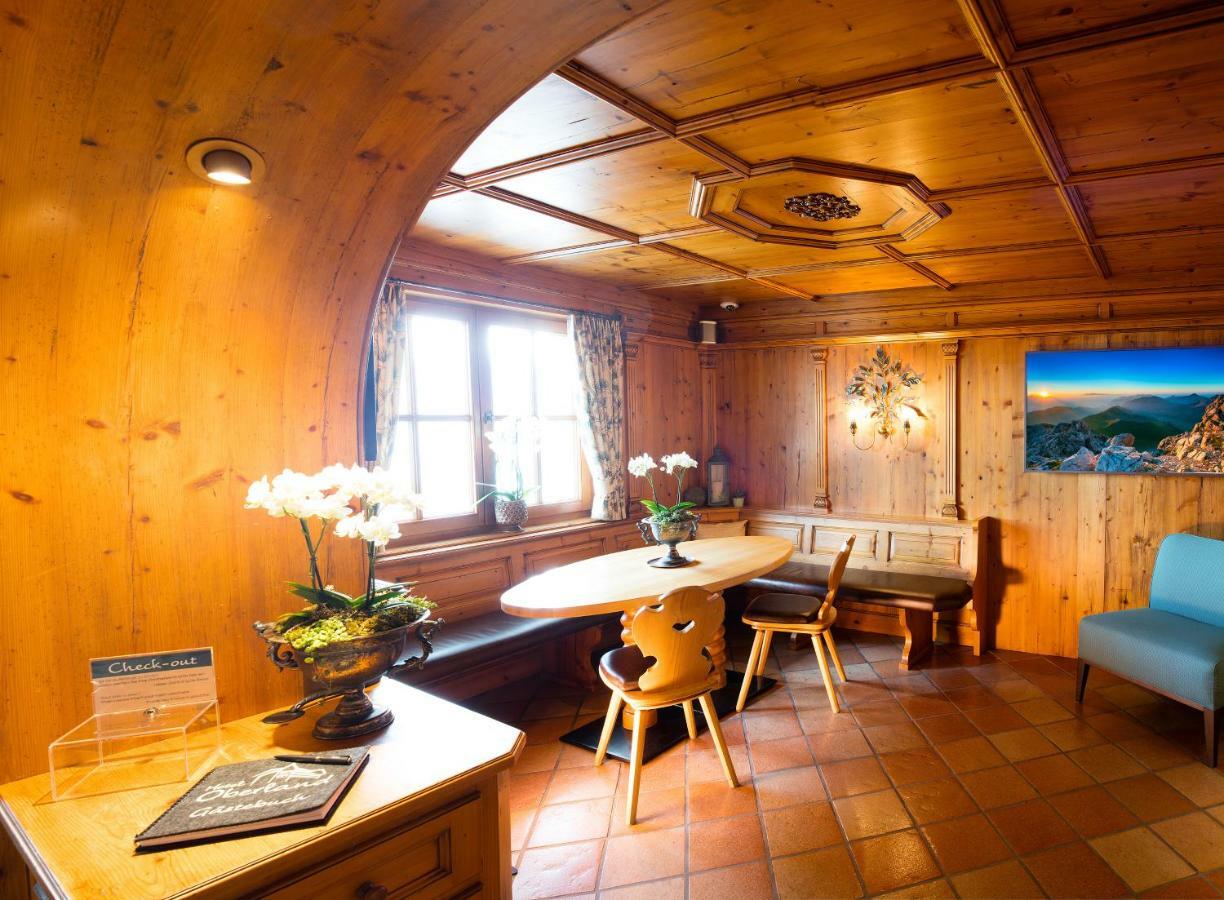 Hotel Oberland Triesenberg Εξωτερικό φωτογραφία
